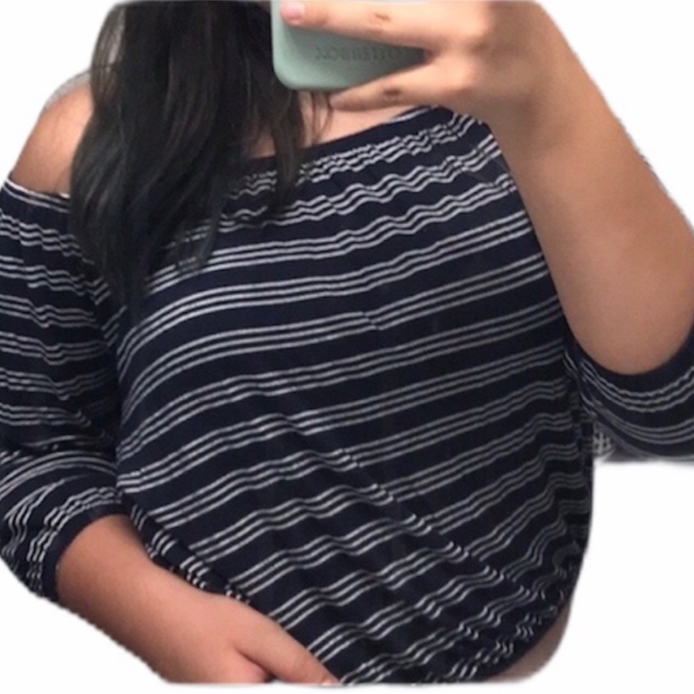 Summer sale! HOLLISTER Off the Shoulder Striped Blouse top shirt stretchy large - Picture 2 of 3